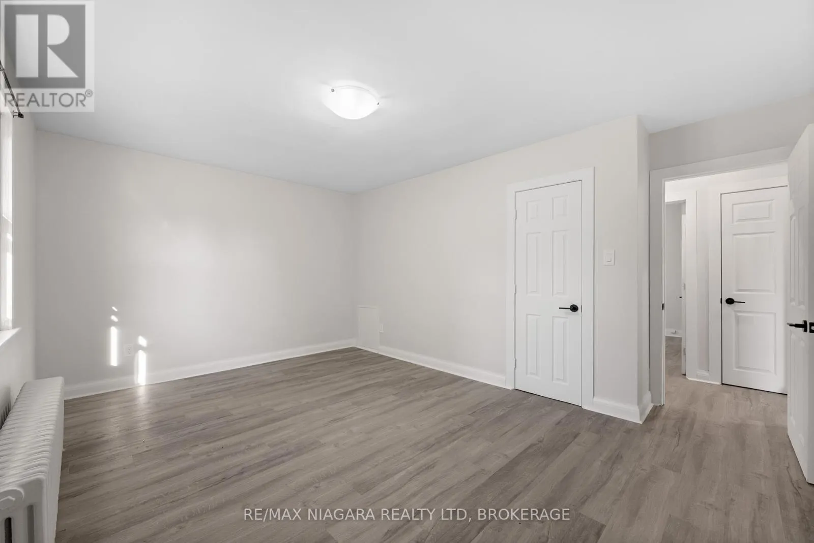 24 GALE CRESCENT