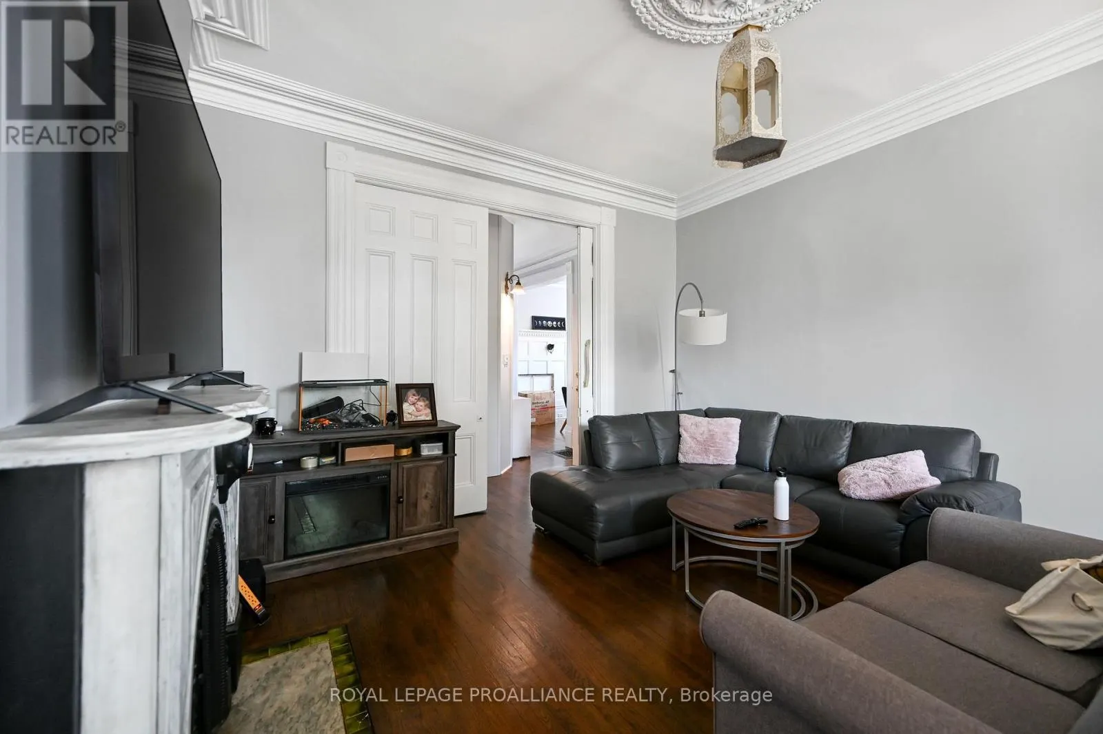 35 BETHUNE STREET