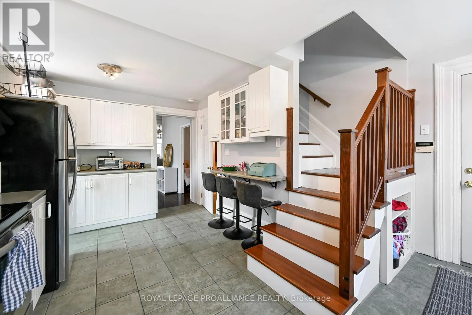 35 BETHUNE STREET
