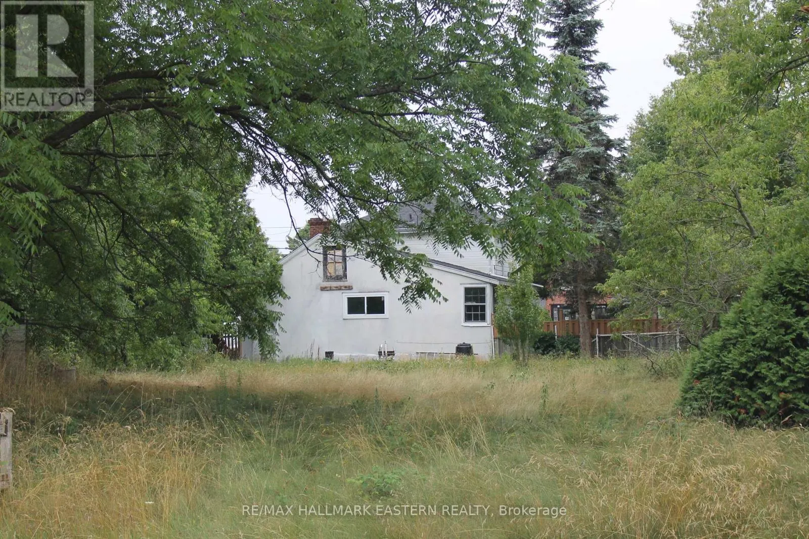 384 KING STREET W
