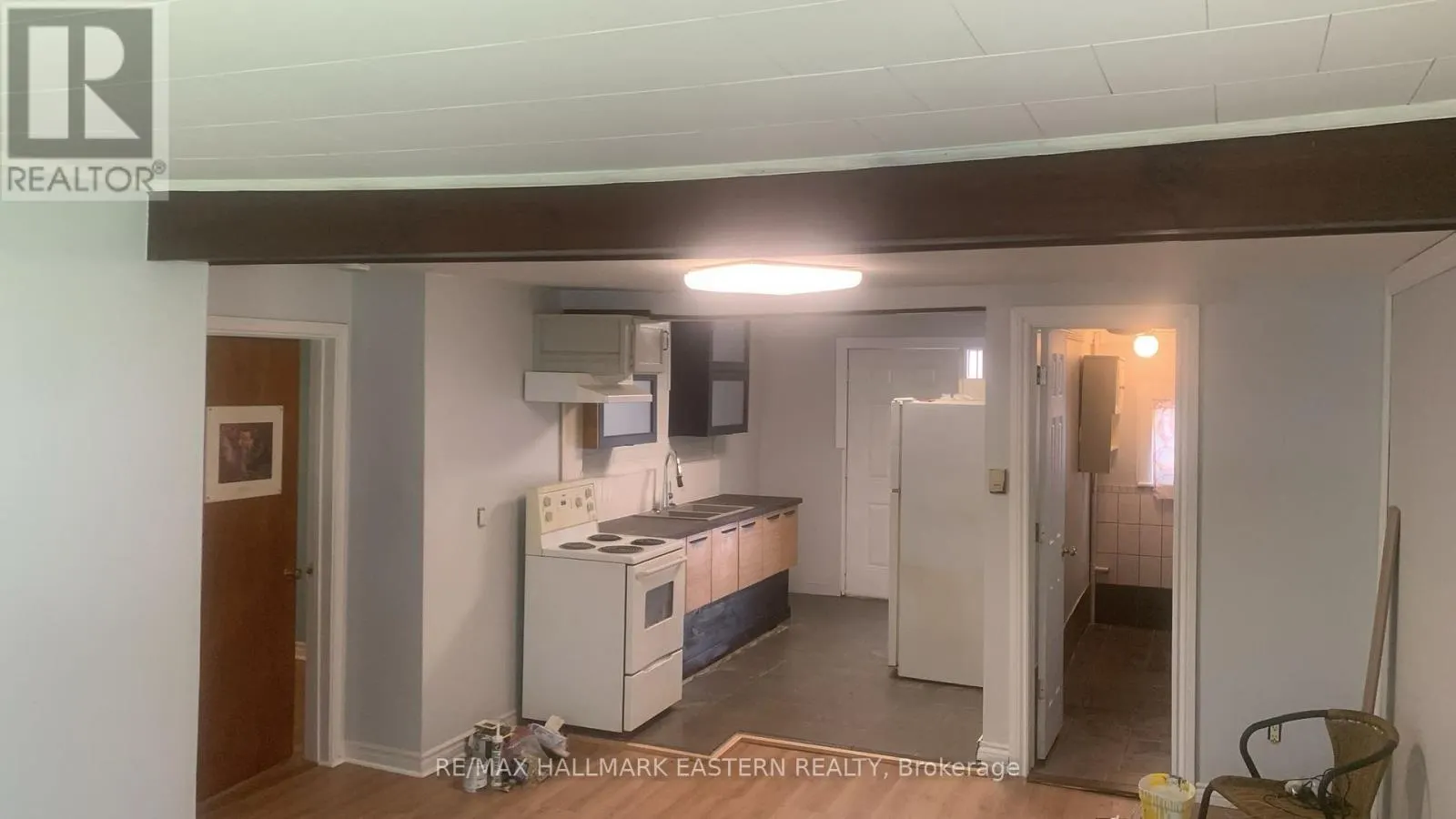 384 KING STREET W