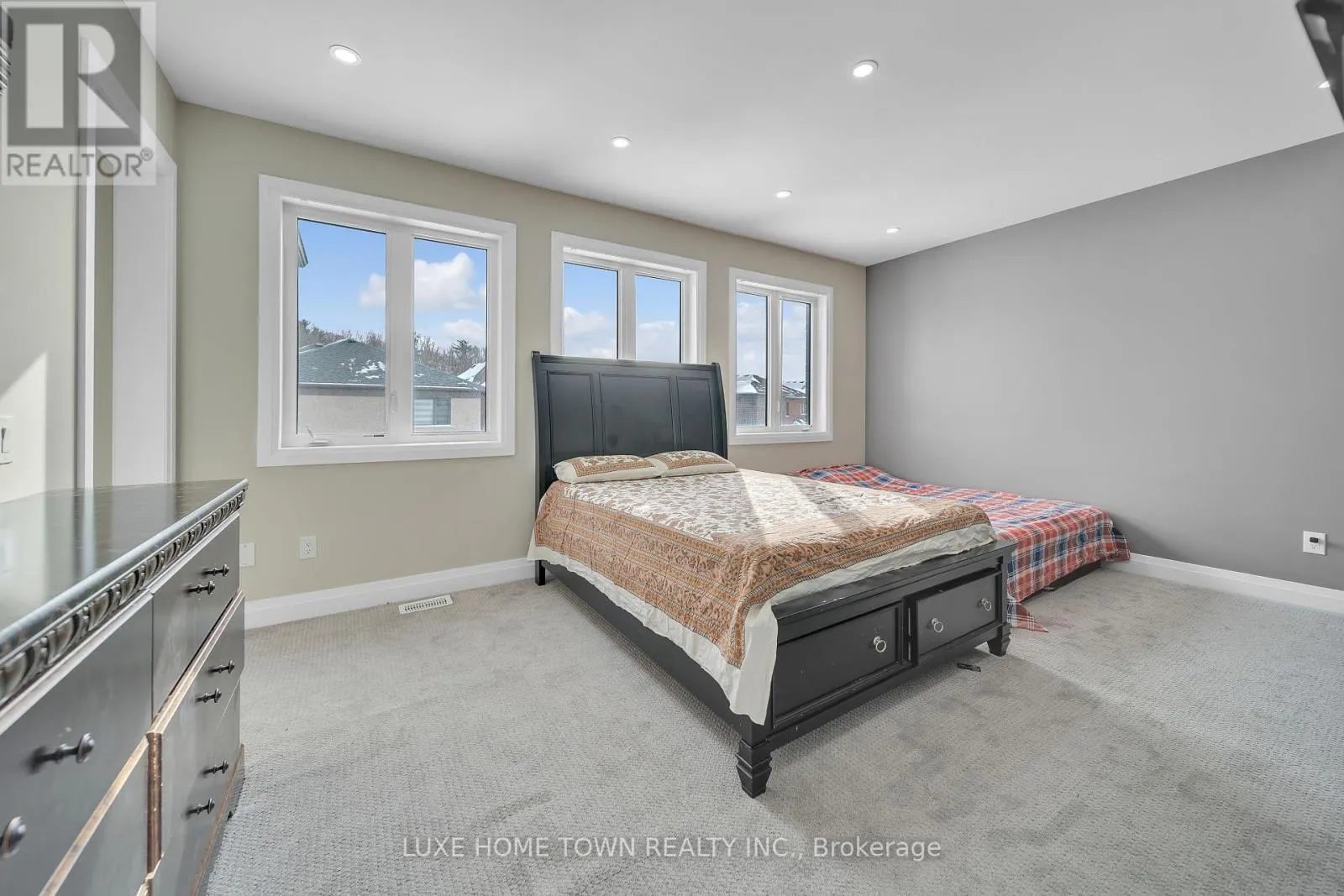 101 PRINCE CHARLES CRESCENT