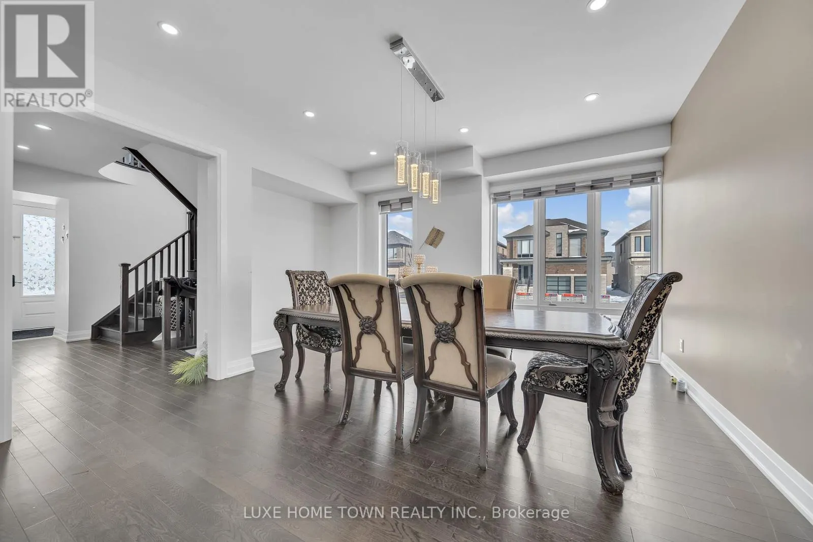 101 PRINCE CHARLES CRESCENT