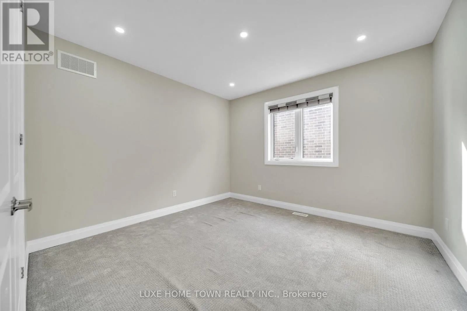101 PRINCE CHARLES CRESCENT