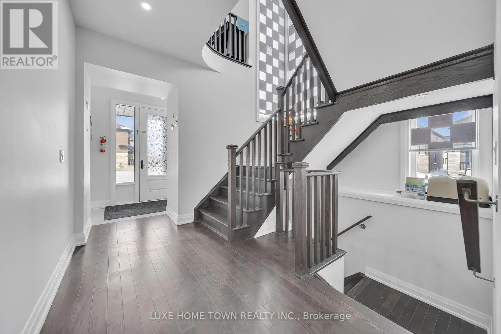 101 PRINCE CHARLES CRESCENT
