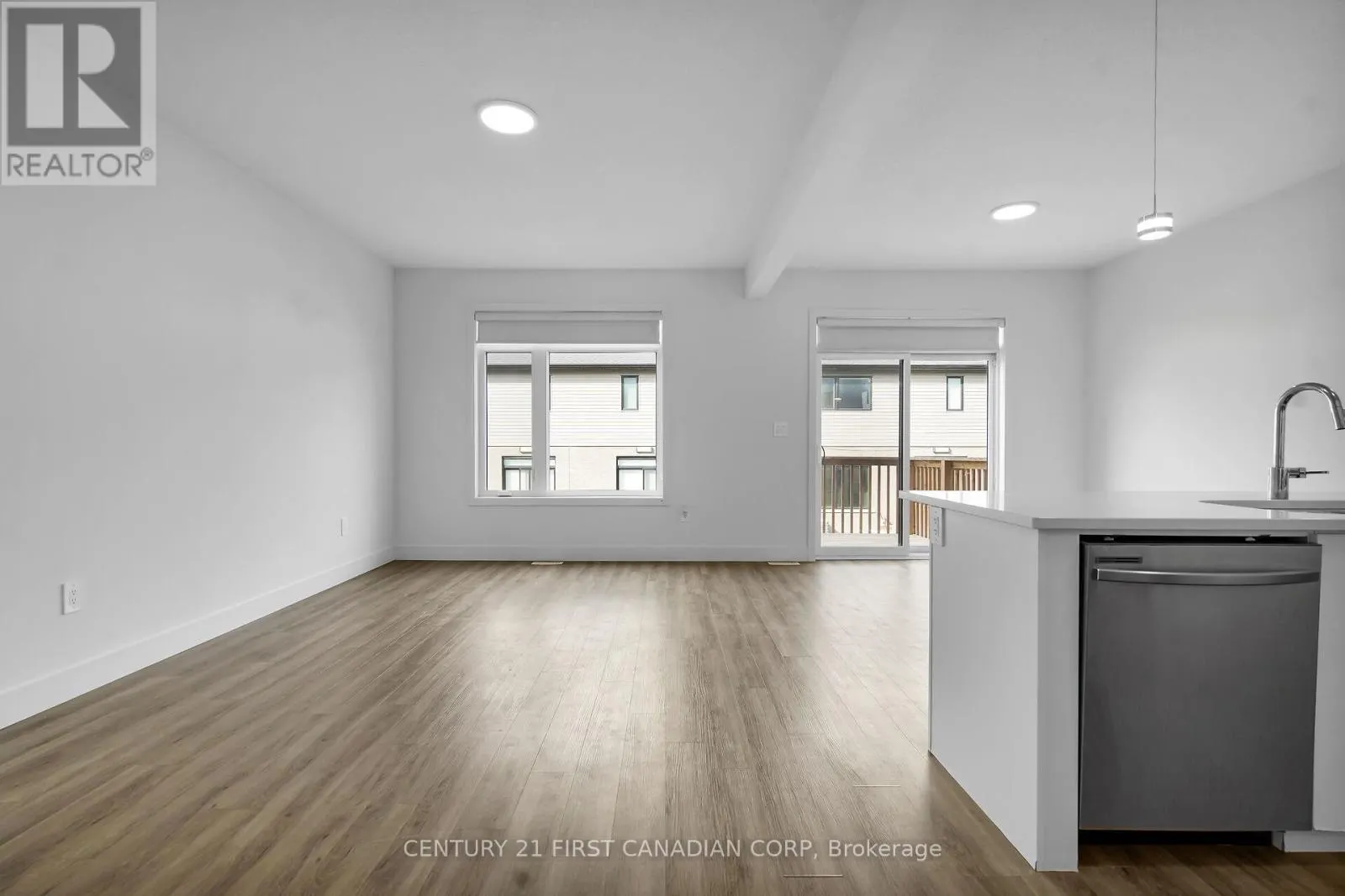 31 - 3635 SOUTHBRIDGE AVENUE, #31
