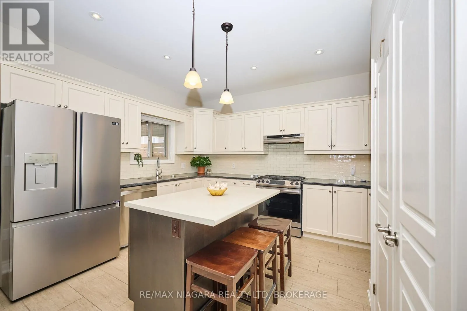 8786 ANGIE DRIVE