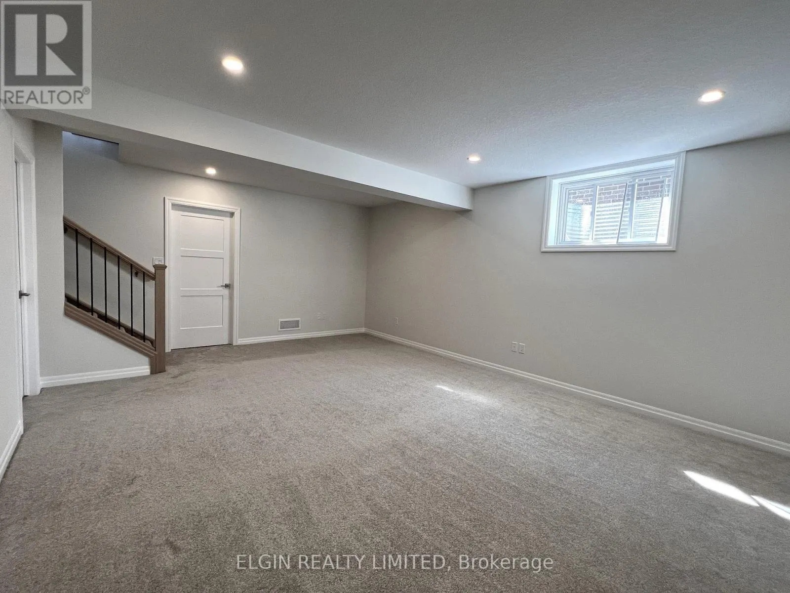 45 HEMLOCK CRESCENT