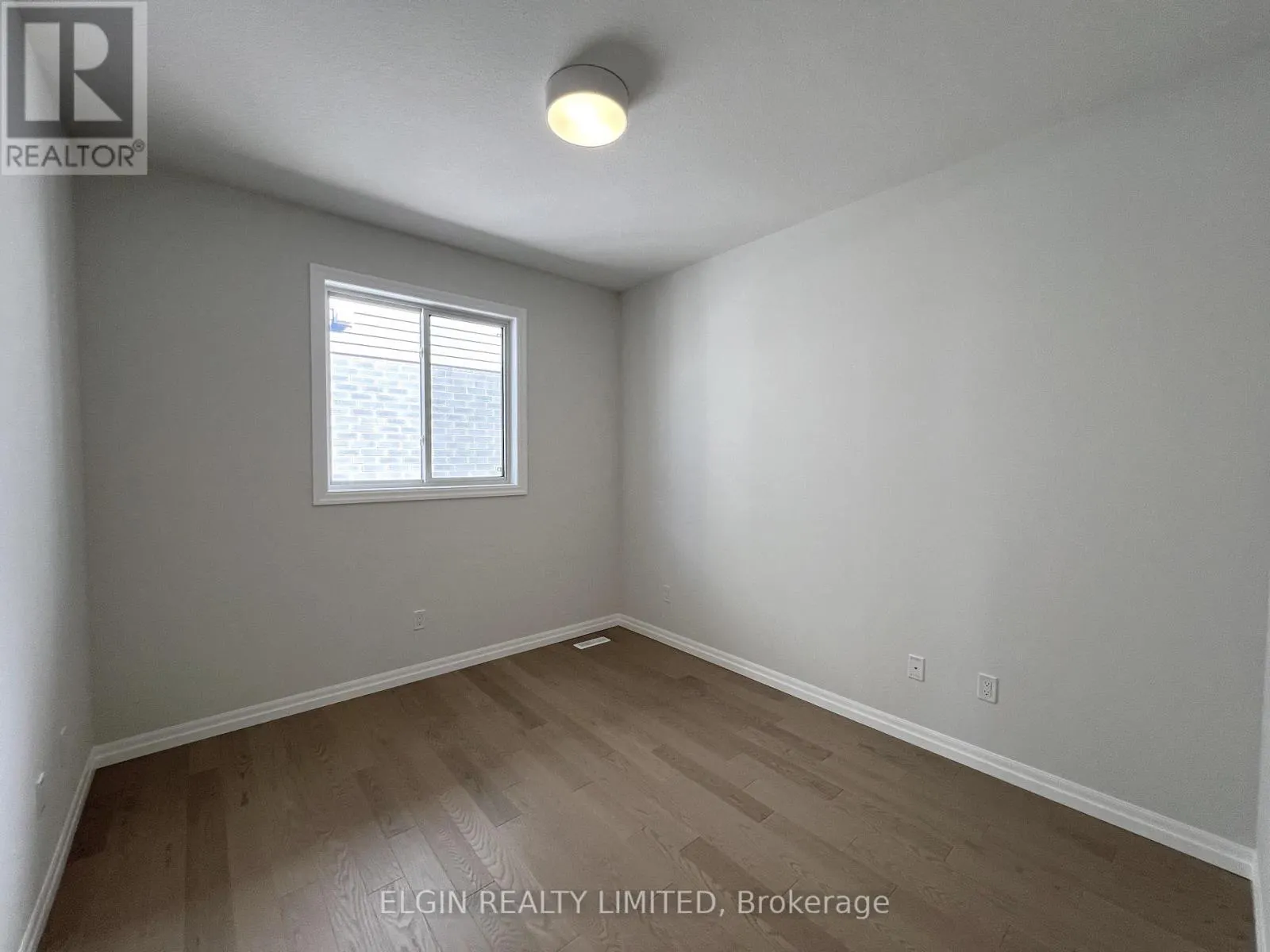 45 HEMLOCK CRESCENT