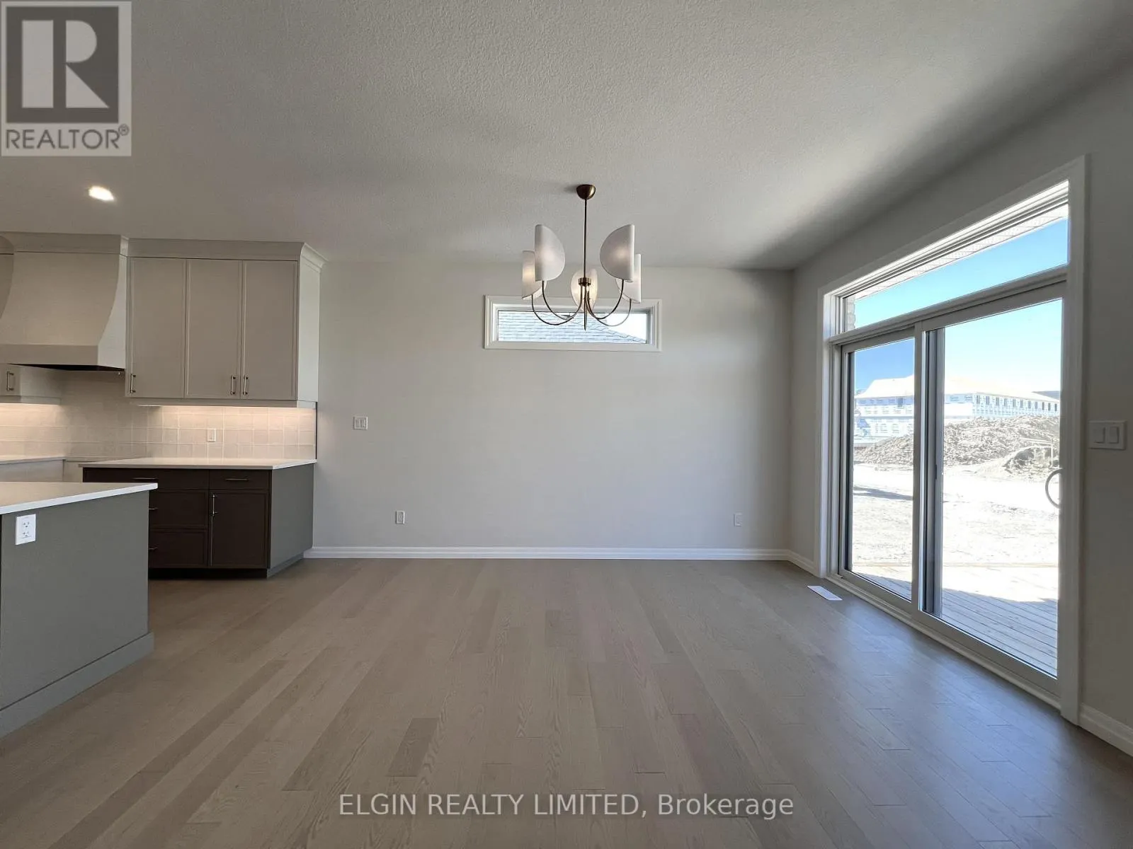 45 HEMLOCK CRESCENT