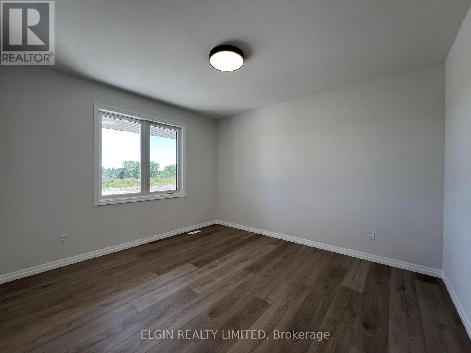 47 HEMLOCK CRESCENT