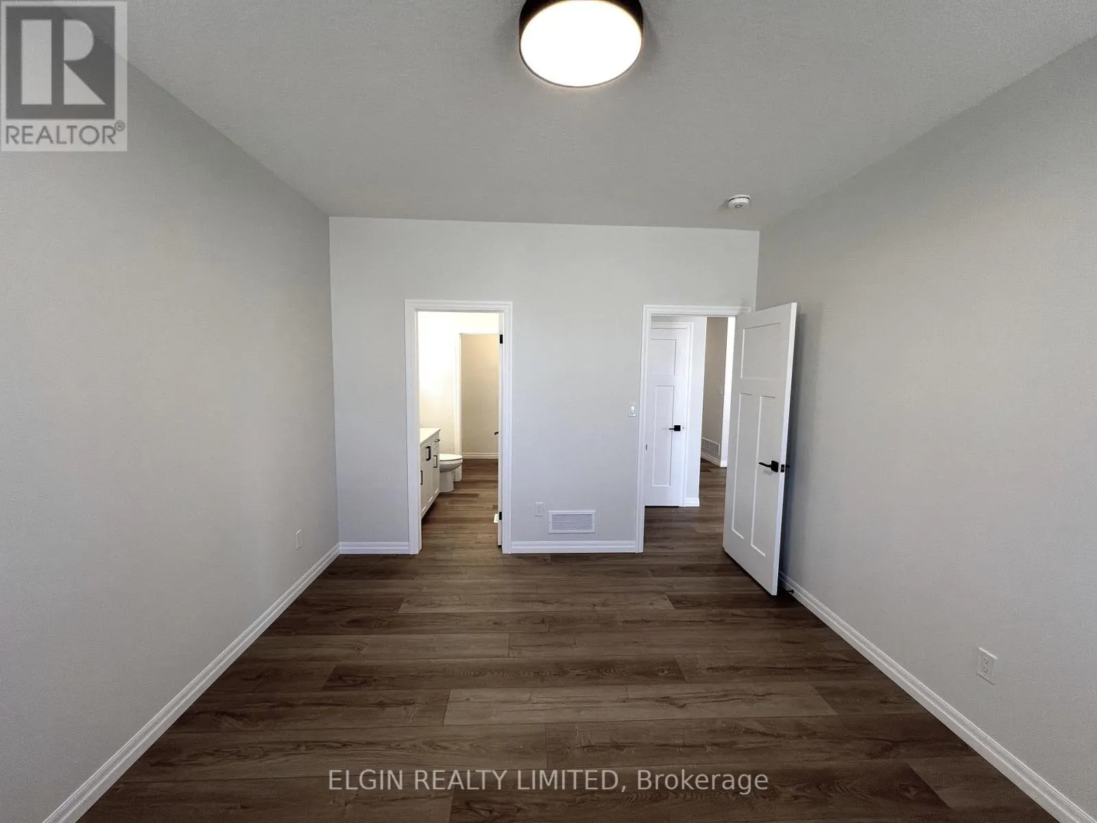 47 HEMLOCK CRESCENT