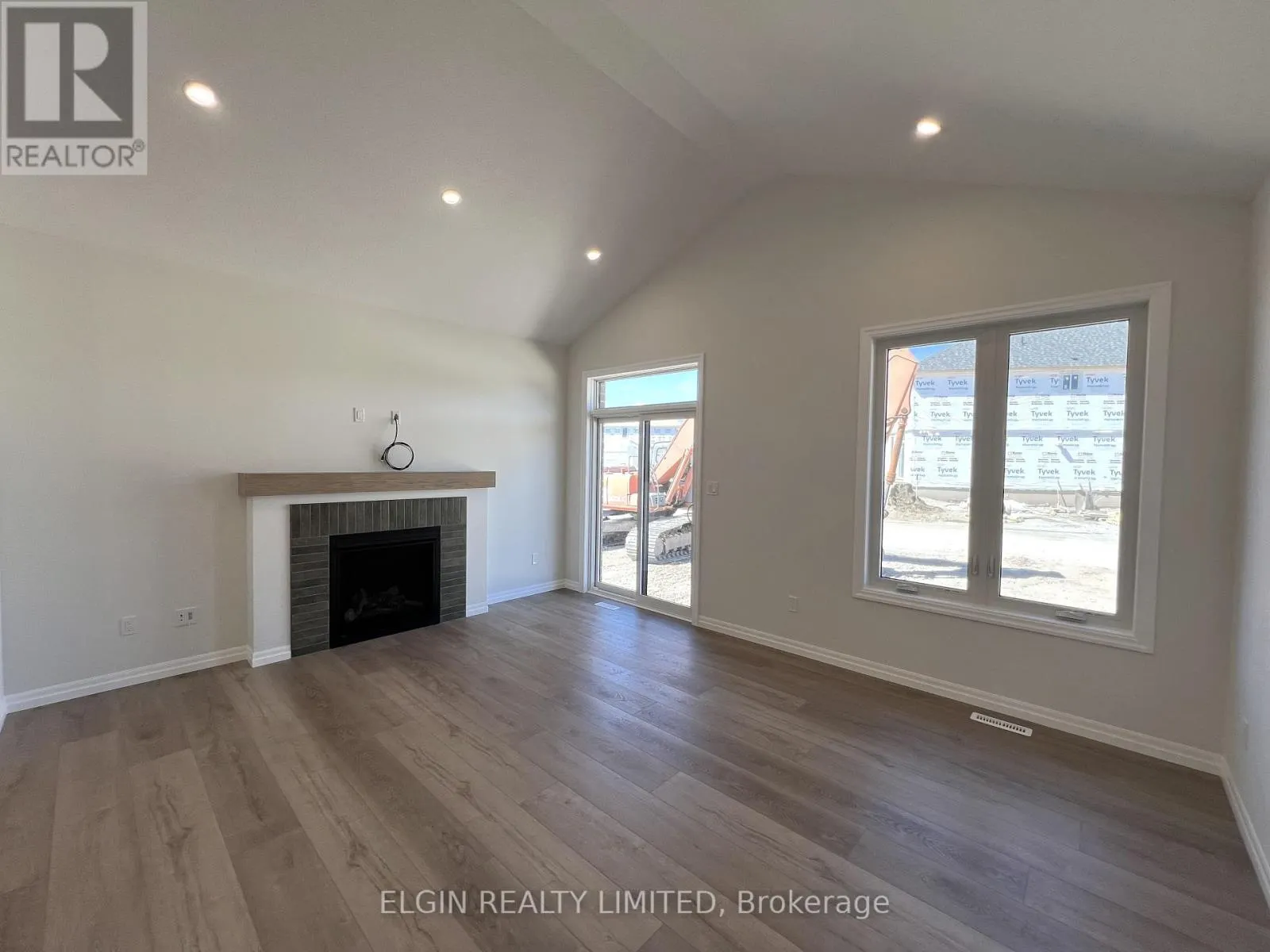 47 HEMLOCK CRESCENT
