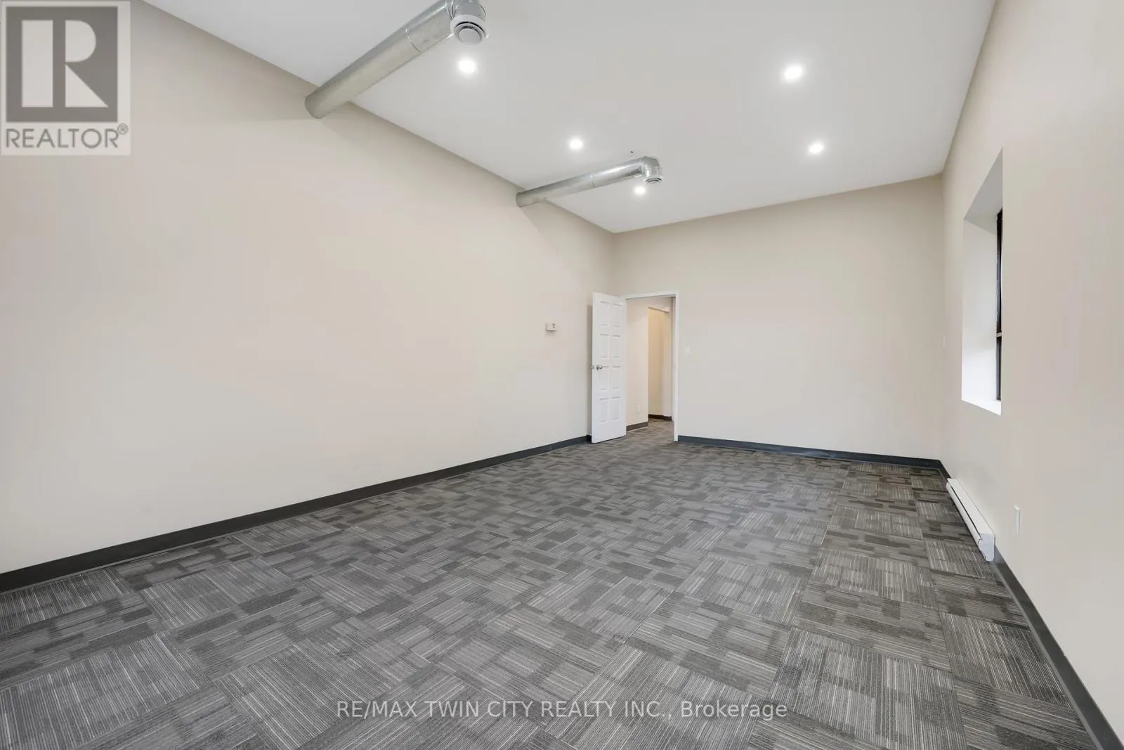 #103 - 181 GROH AVENUE