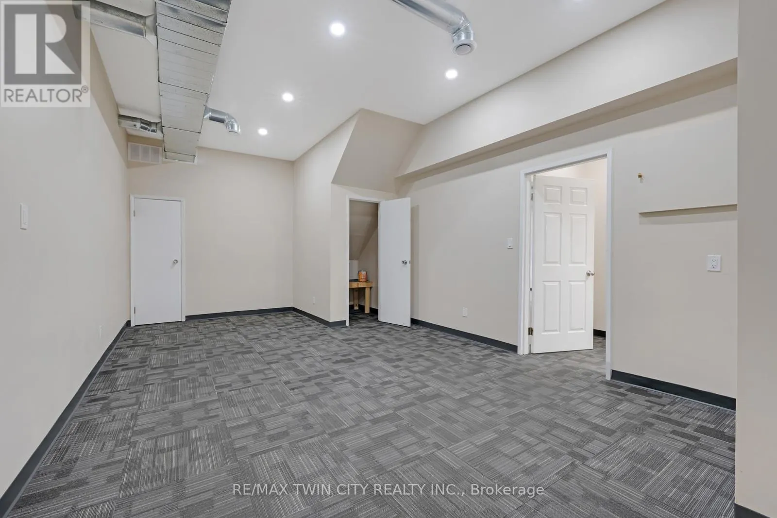 #103 - 181 GROH AVENUE