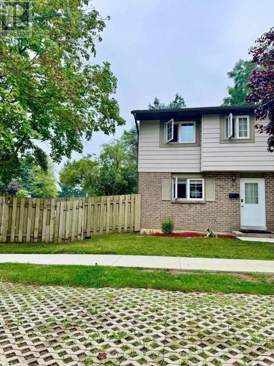 1 - 294 FERGUS AVENUE