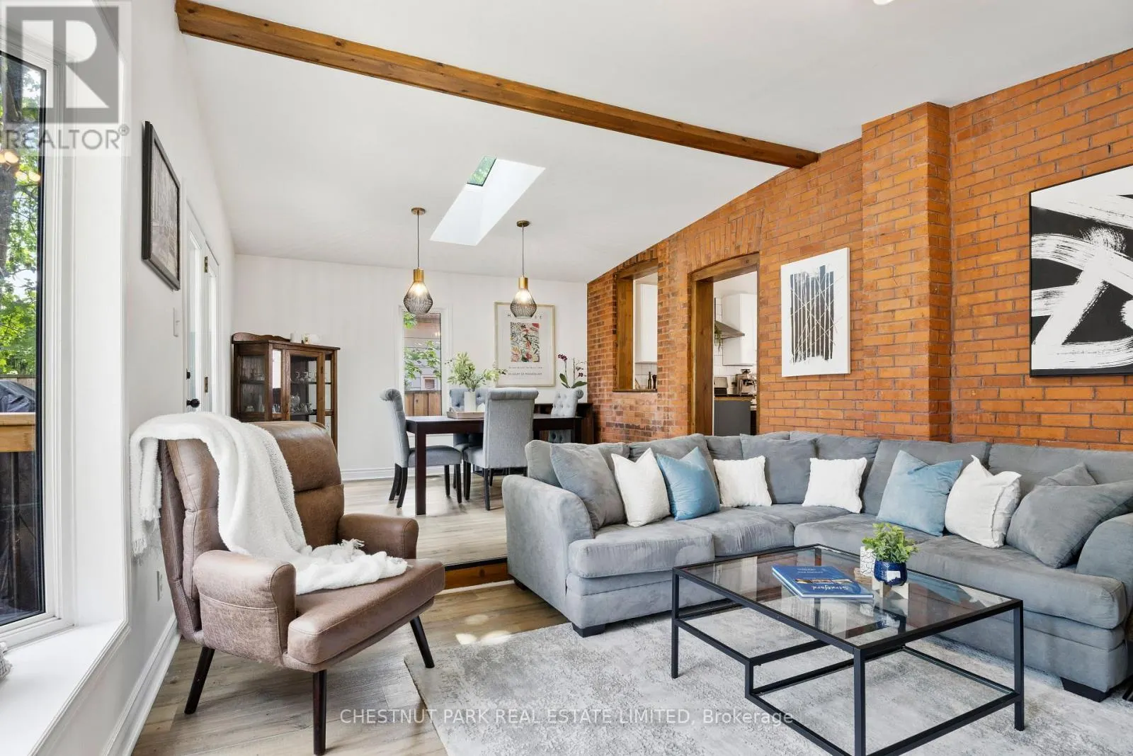 13 PRINCESS STREET W