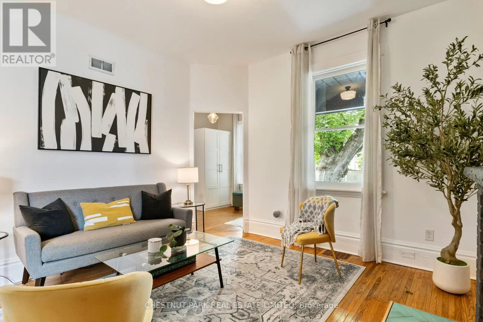 13 PRINCESS STREET W