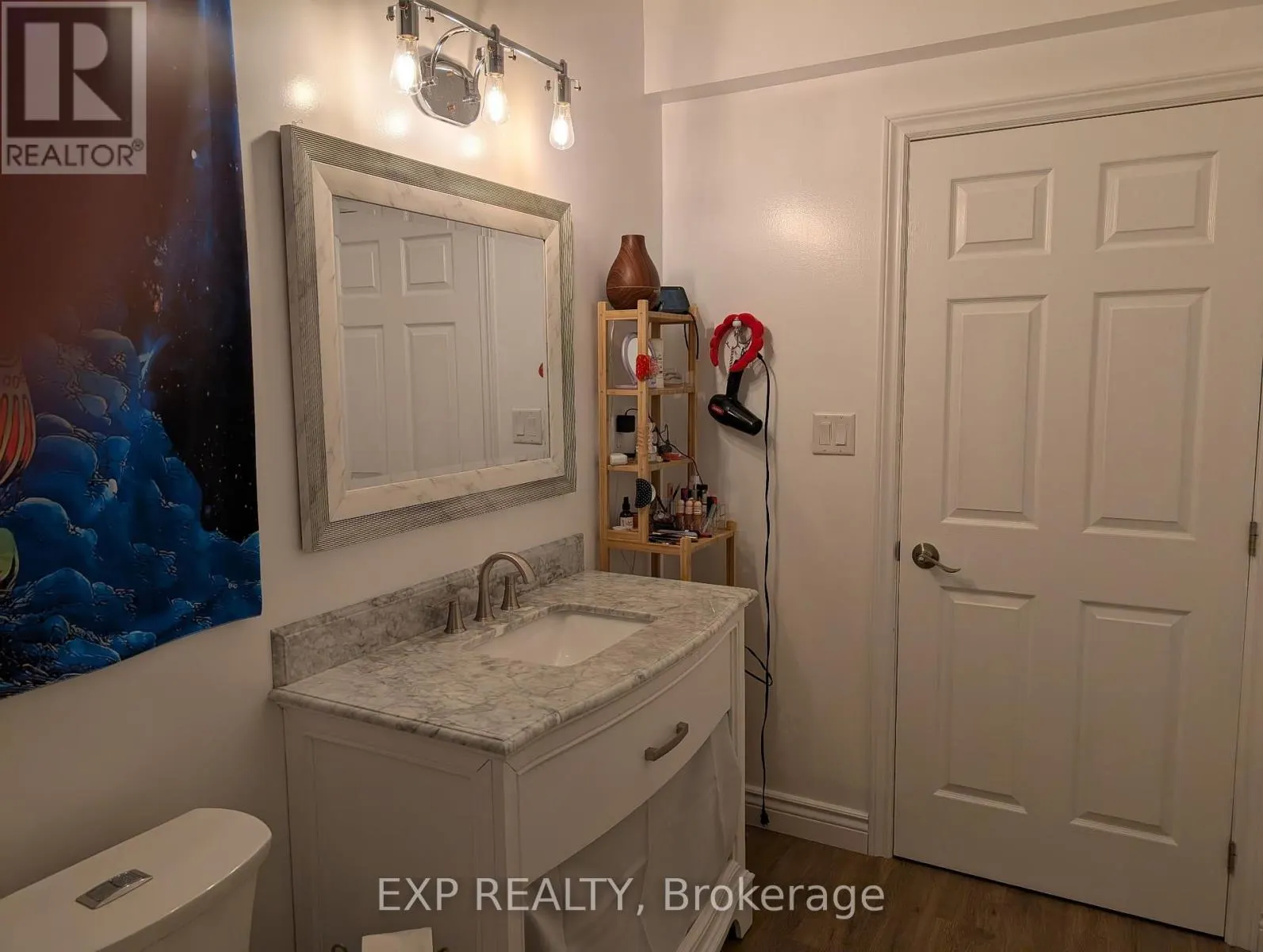 83 ESSEX DRIVE N
