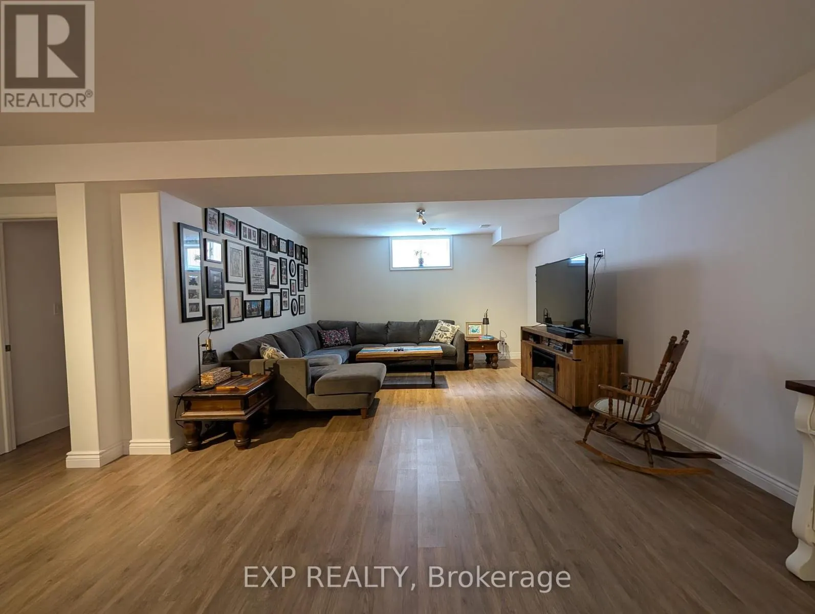 83 ESSEX DRIVE N