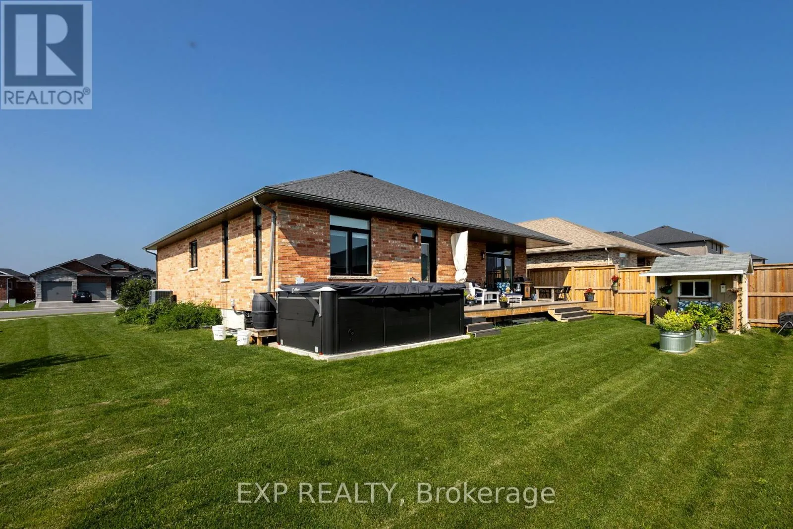 83 ESSEX DRIVE N