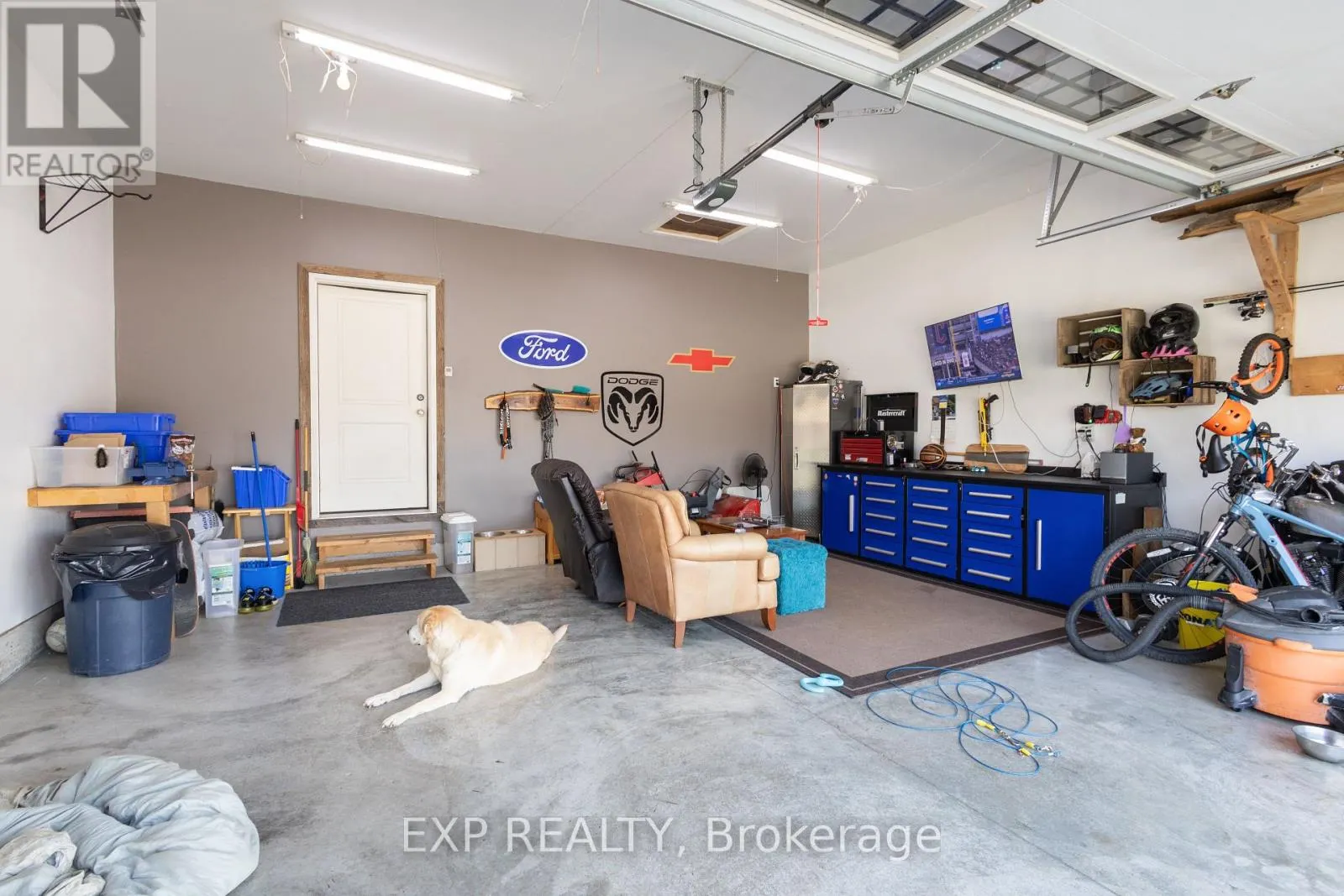 83 ESSEX DRIVE N
