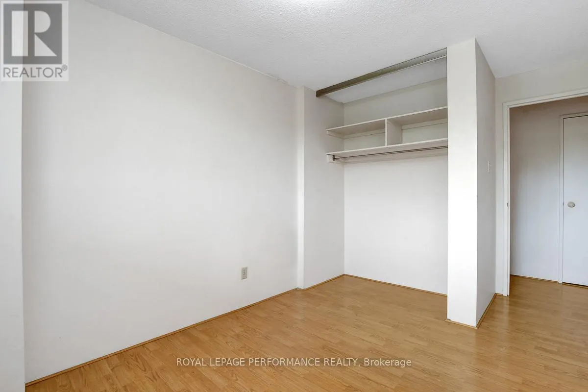 404 - 415 GREENVIEW AVENUE