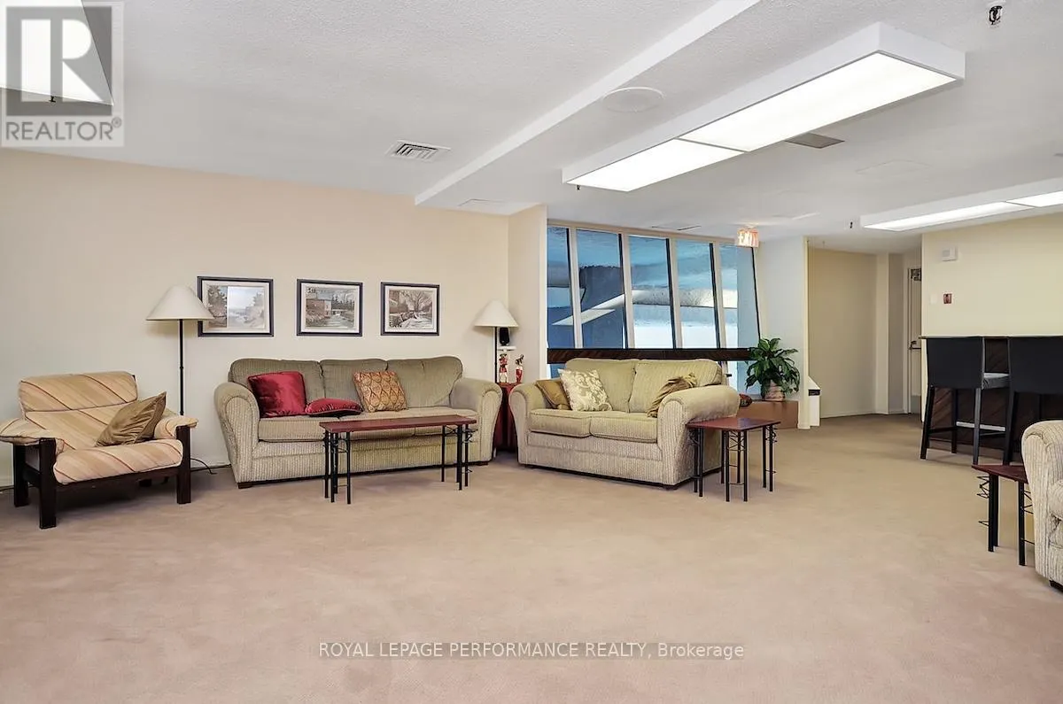 404 - 415 GREENVIEW AVENUE