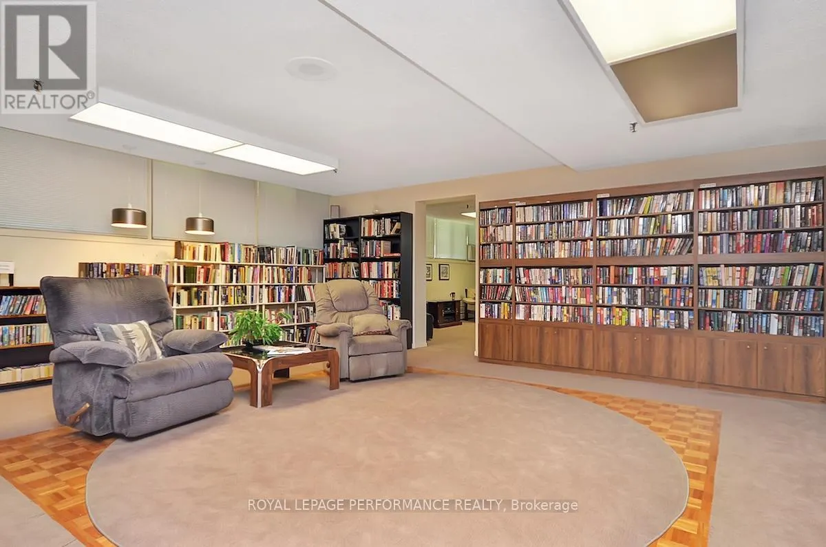 404 - 415 GREENVIEW AVENUE
