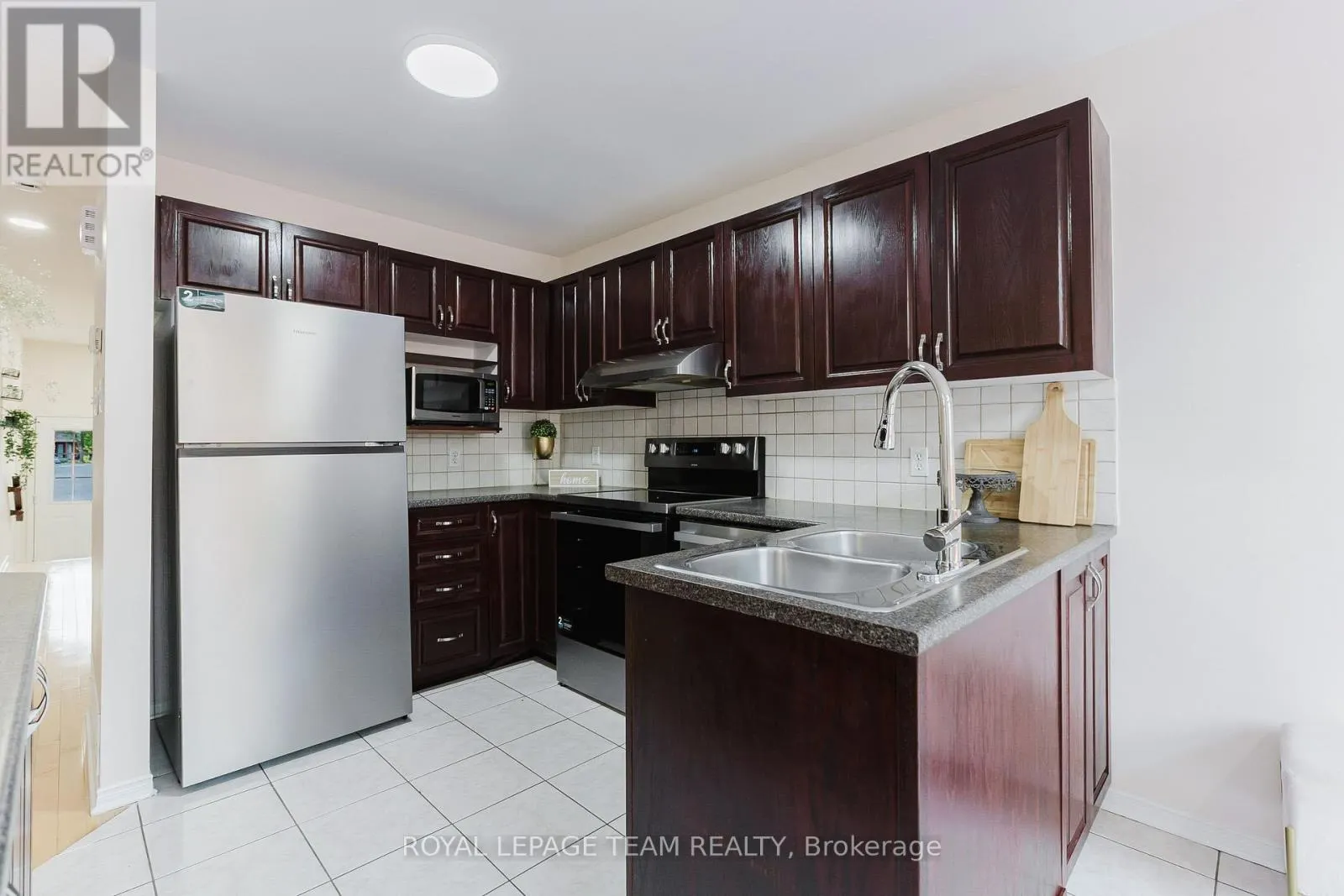 11 VILLANDRY STREET