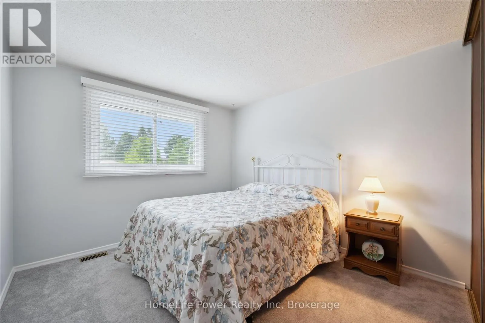 36 SANDERSON DRIVE