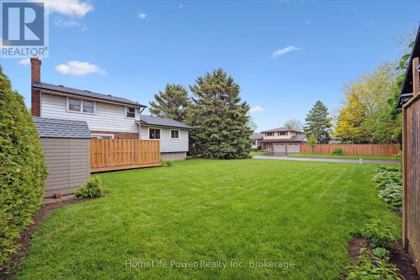 36 SANDERSON DRIVE