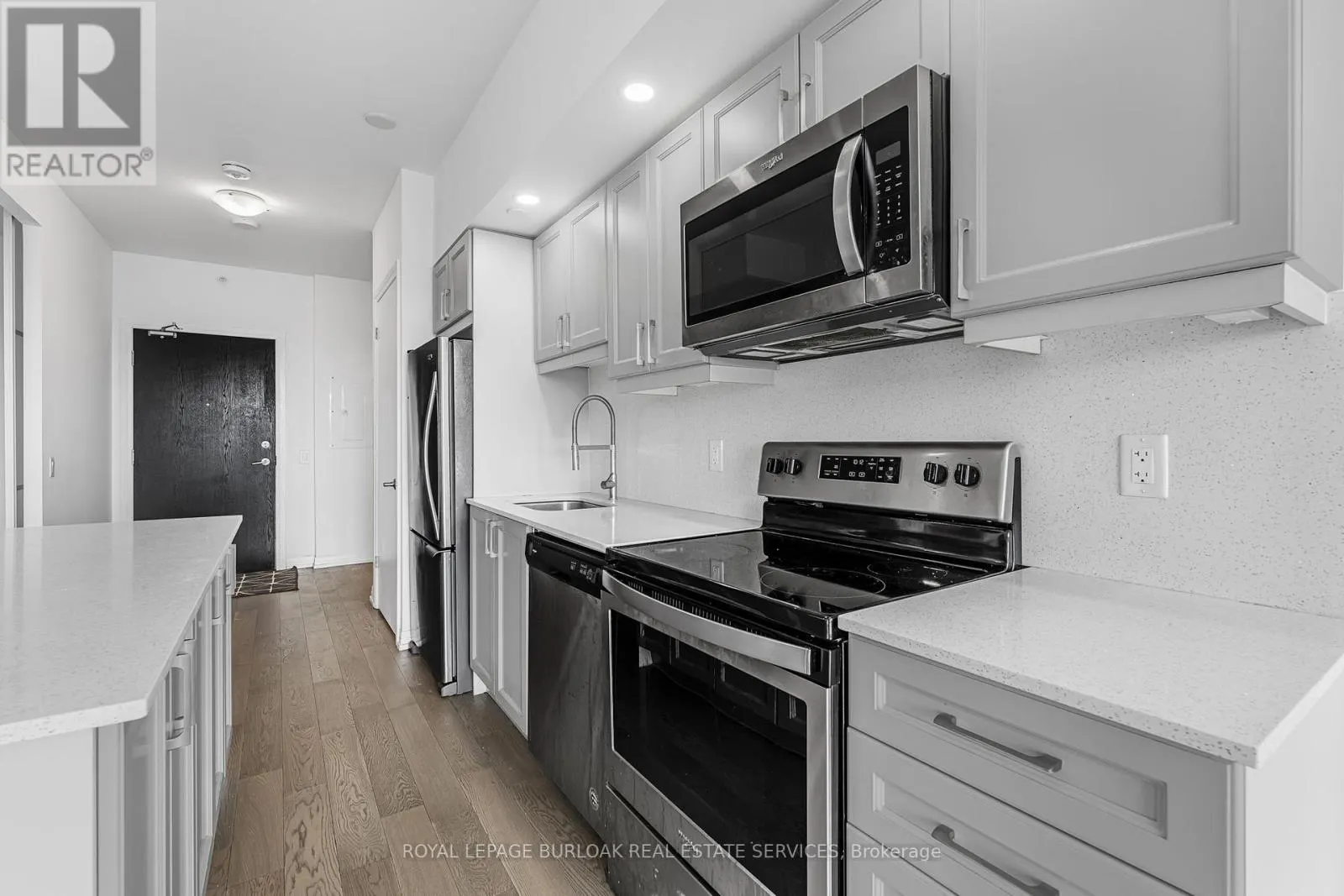 606 - 7711 GREEN VISTA GATE