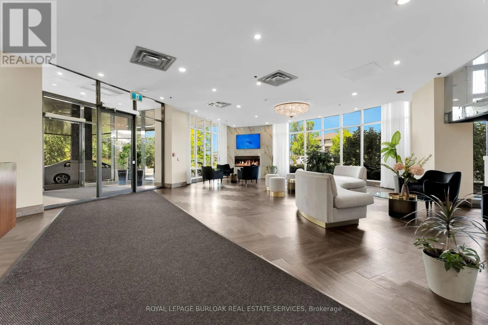 606 - 7711 GREEN VISTA GATE