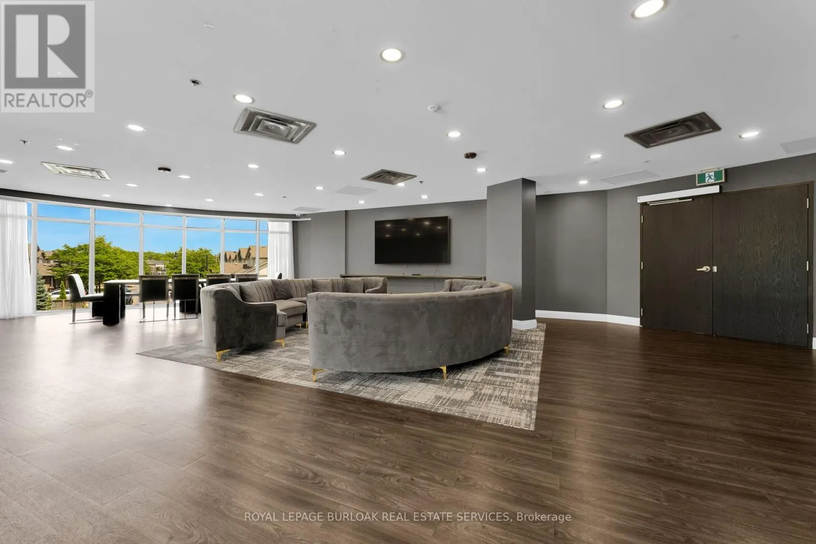 606 - 7711 GREEN VISTA GATE