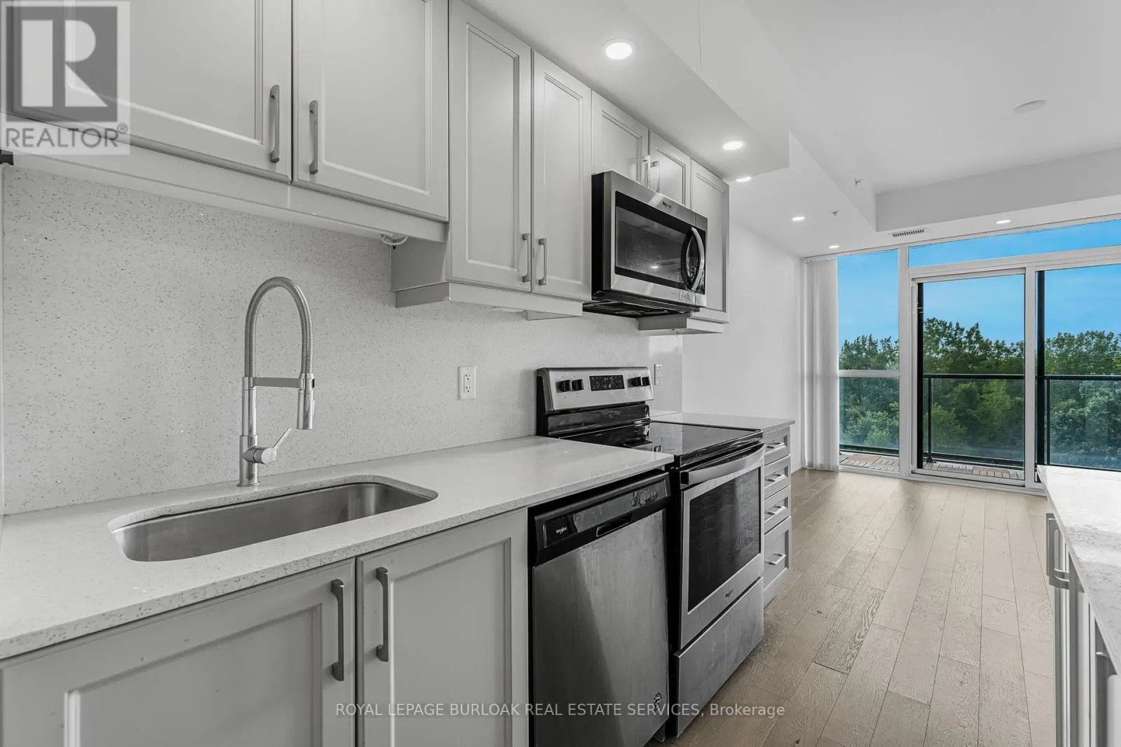 606 - 7711 GREEN VISTA GATE