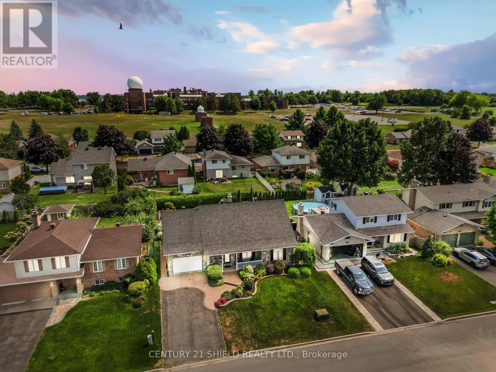 1989 BELVEDERE CRESCENT