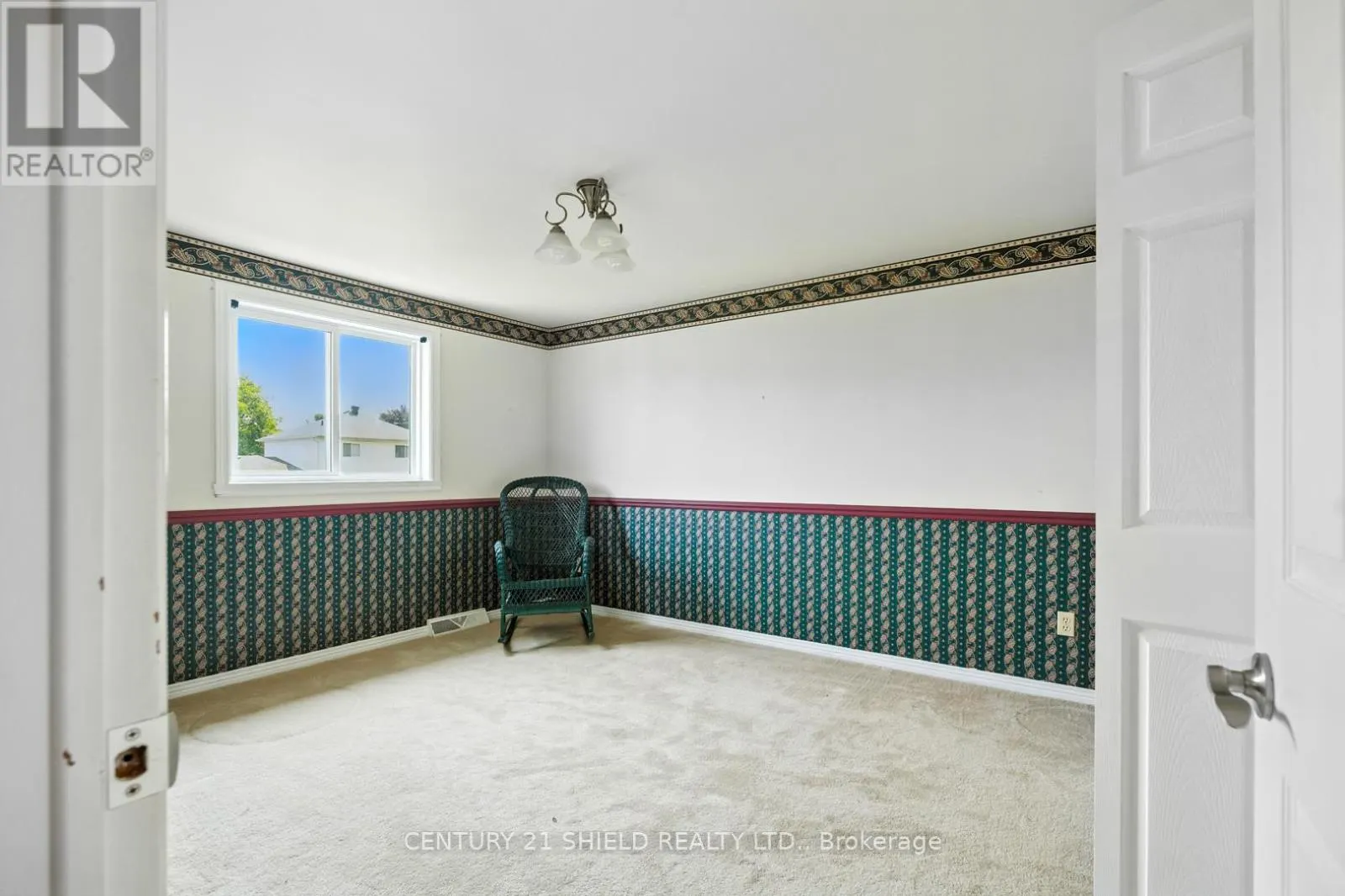 1989 BELVEDERE CRESCENT