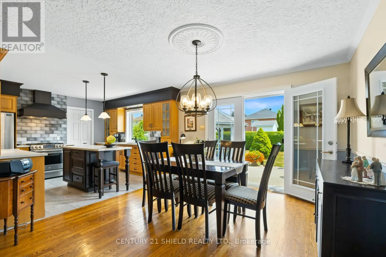 1989 BELVEDERE CRESCENT
