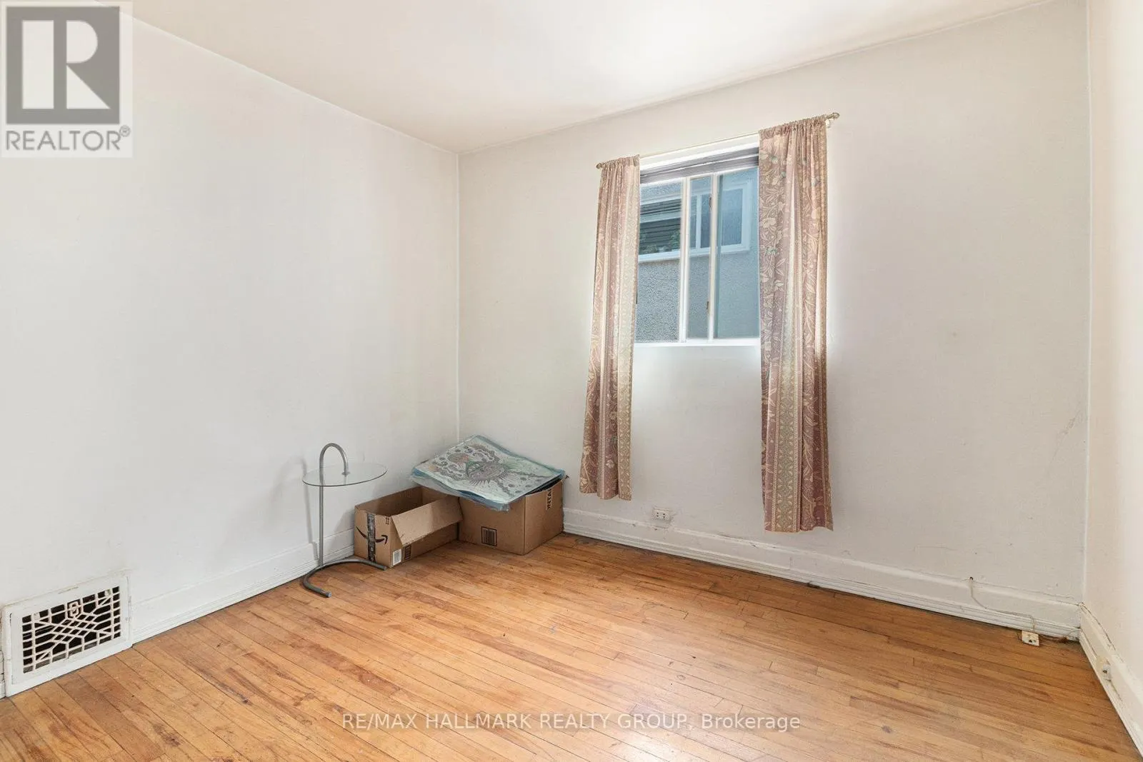 76 BARRETTE STREET