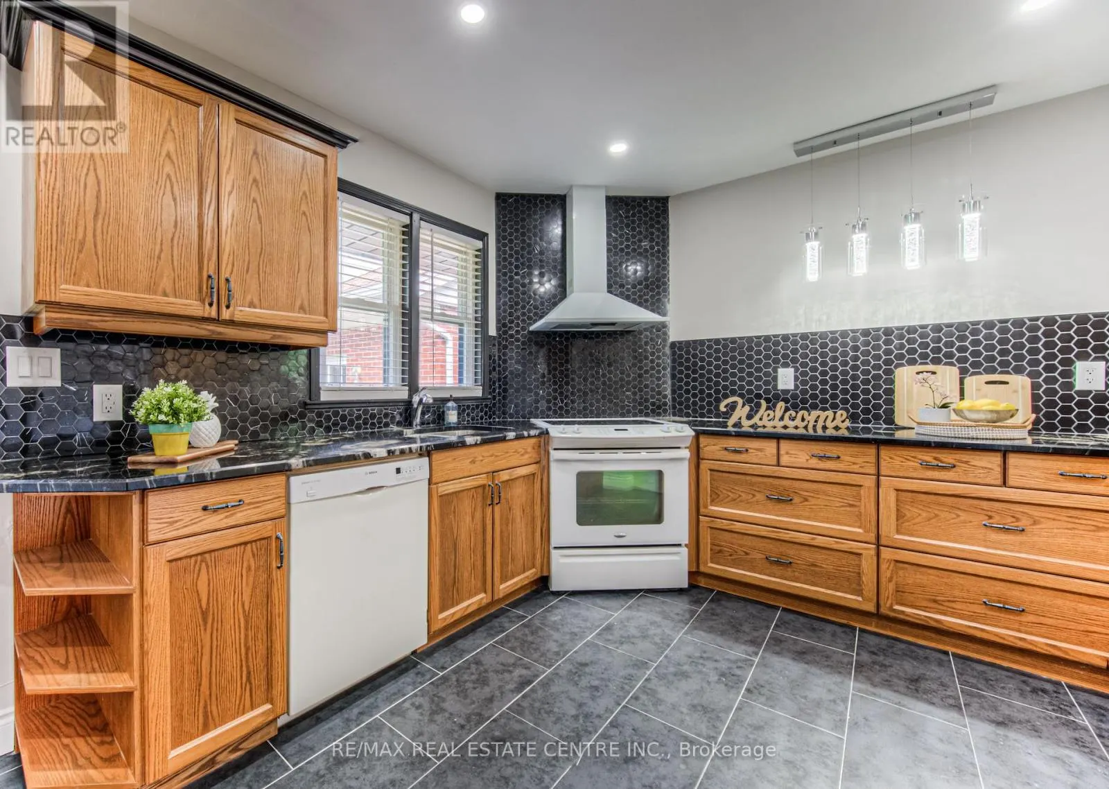 271 BEDFORD ROAD N