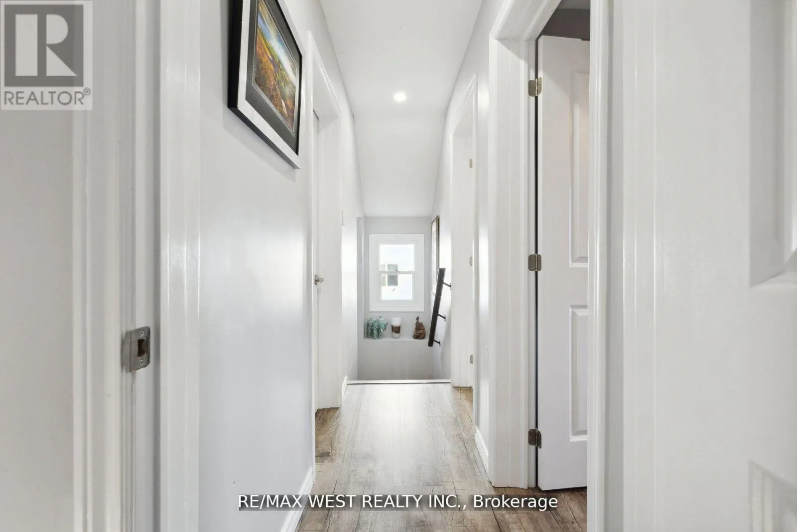 48 BURWELL STREET