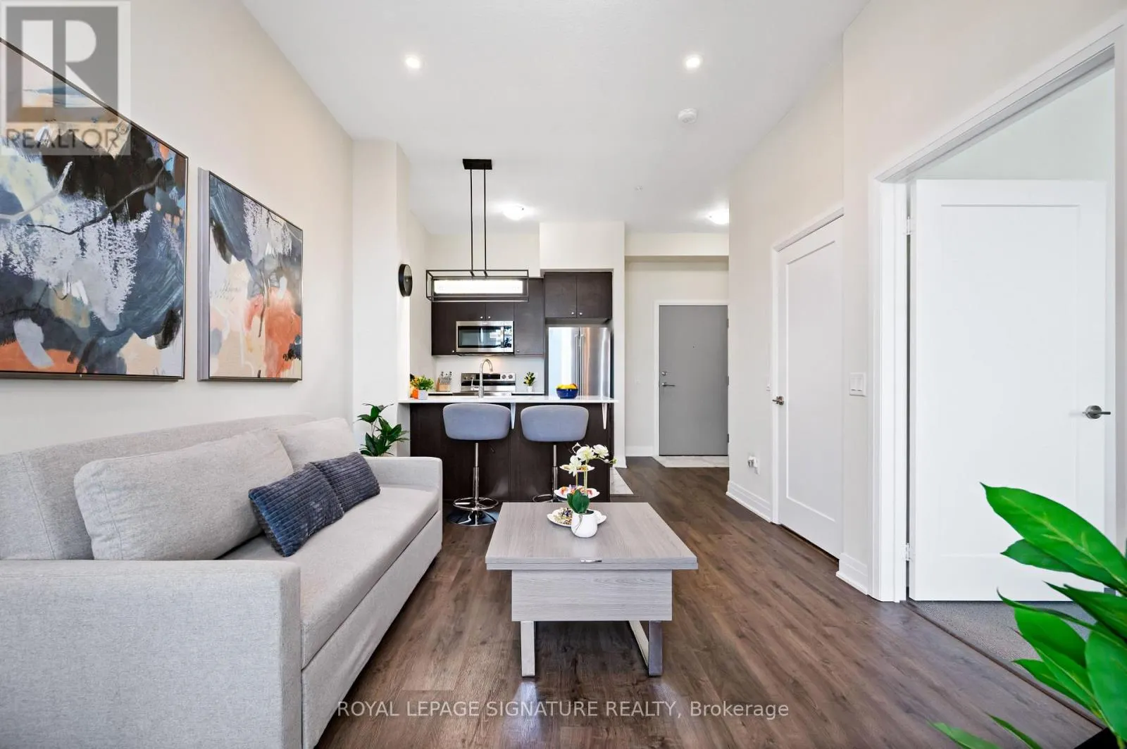 629 - 16 CONCORD PLACE
