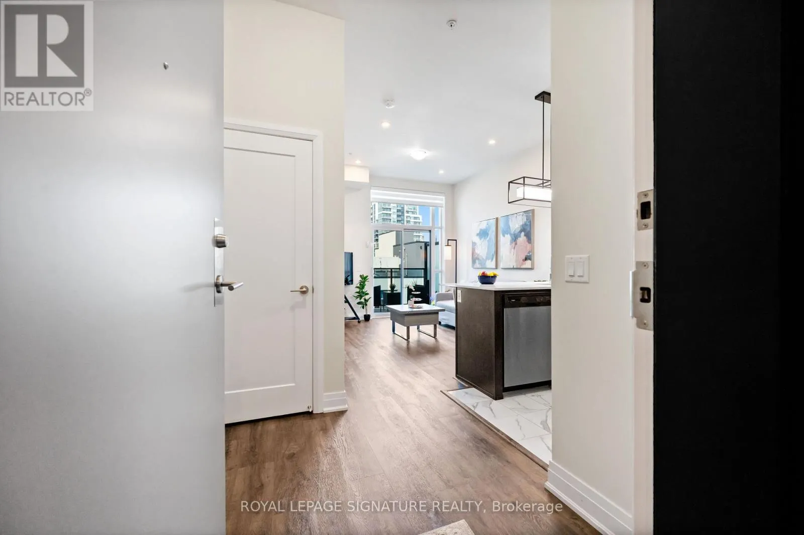 629 - 16 CONCORD PLACE