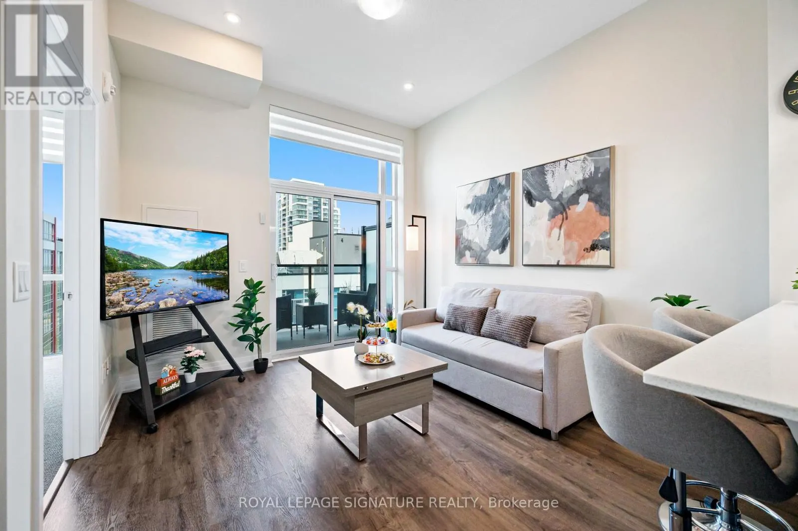 629 - 16 CONCORD PLACE