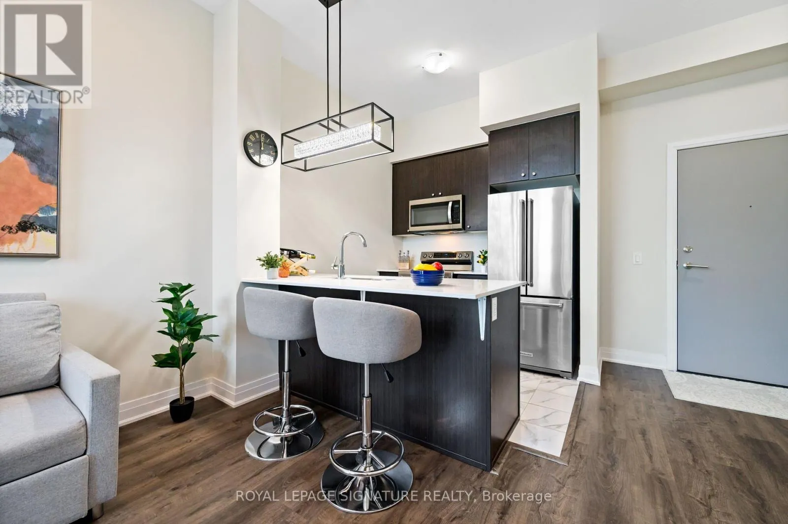 629 - 16 CONCORD PLACE