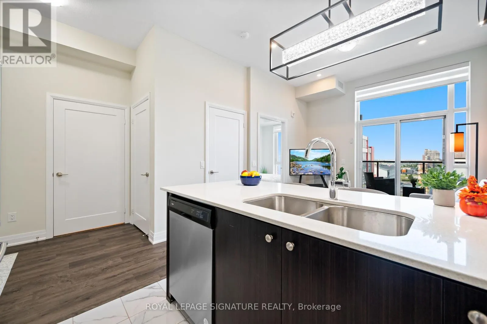 629 - 16 CONCORD PLACE