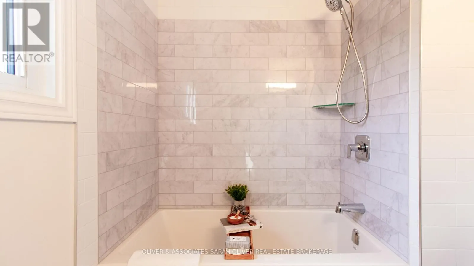 14 - 683 WINDERMERE ROAD, #14