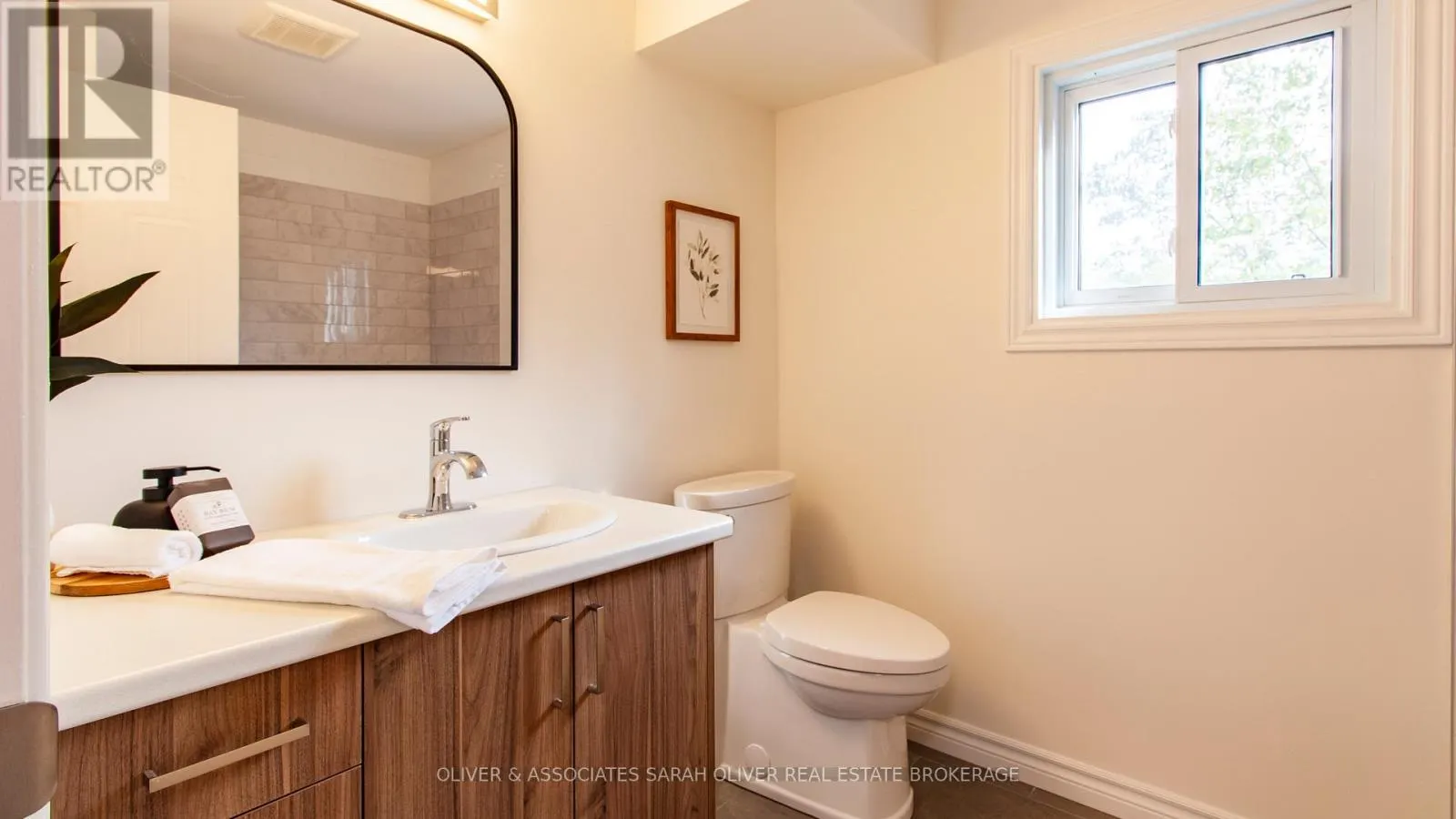 14 - 683 WINDERMERE ROAD, #14