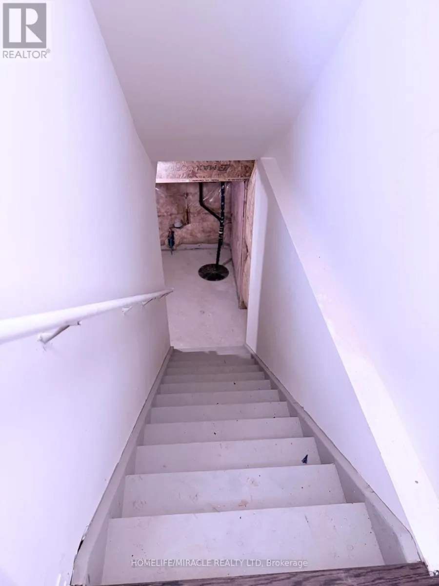 82 MCKERNAN AVENUE